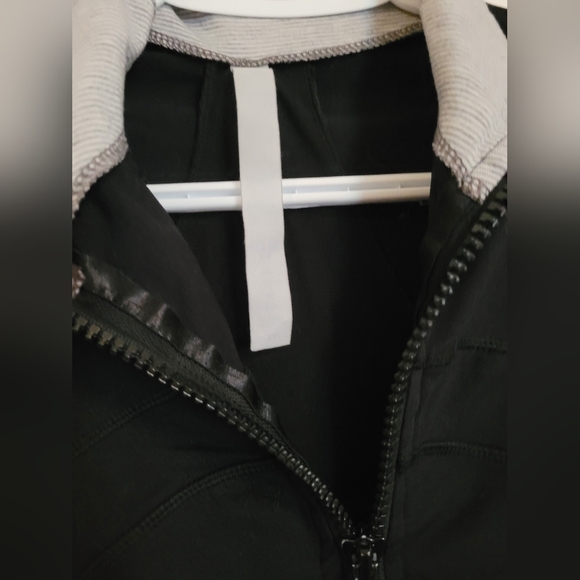 Lululemon Black Zip-Up Jacket - Picture 2 of 5
